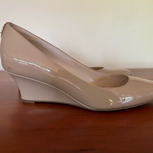 Cole Haan Patent Leather - Pointed Toe - Low Wedge Pumps - Tan